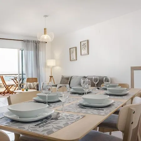 Family Friendly In By Lisbeyond * Портіман