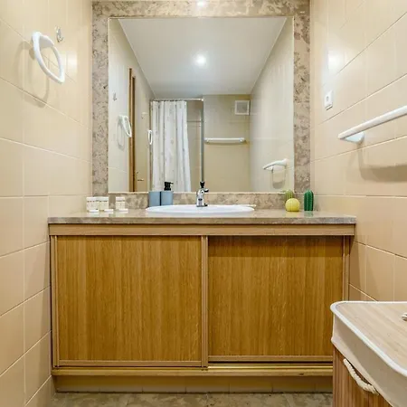 Family Friendly In By Lisbeyond * Портіман